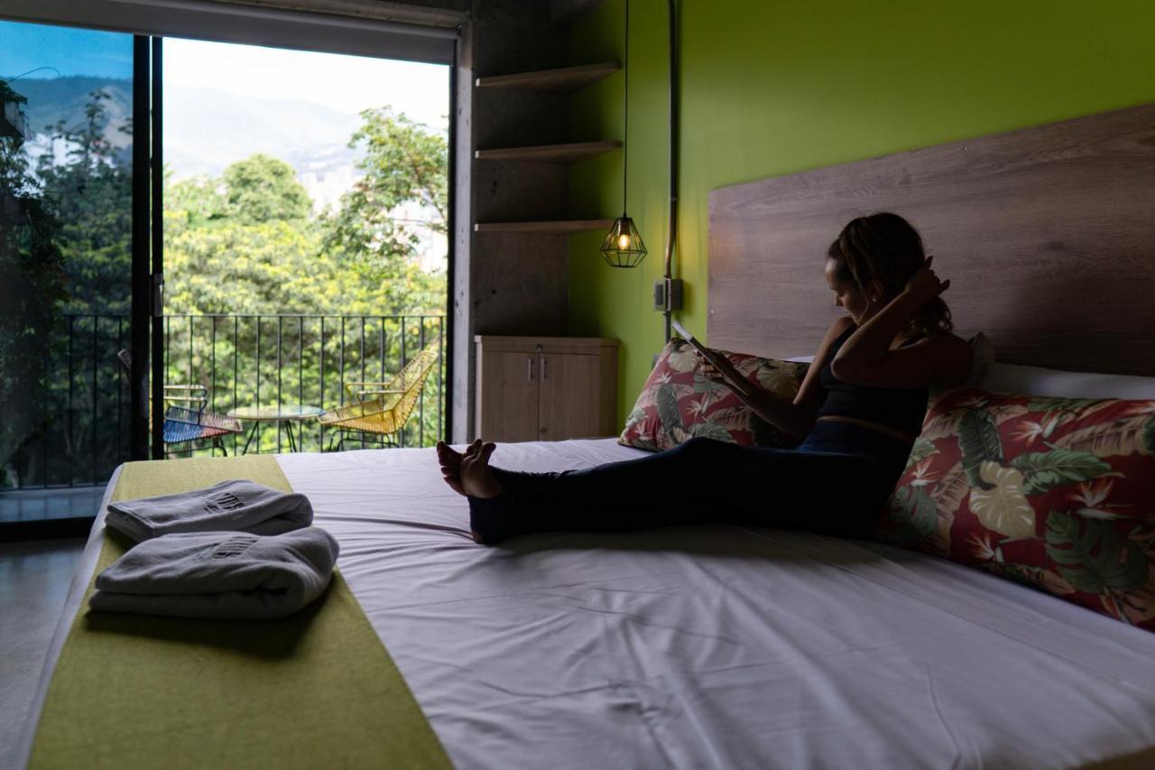 Los Patios Hostel Medellín Exteriör bild